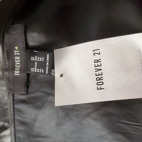 SEXY ☆ FAUX LEATHER/SATIN LOOK ☆ PEEK-A-BOO ☆ JUMPSUIT ☆ NWT - Picture 7 of 9